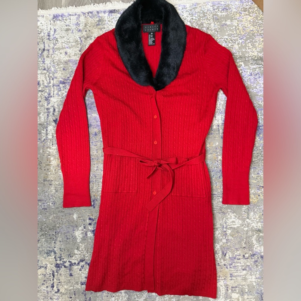 Y2K vintage long red cardigan with a removable black faux fur collar SIZE M